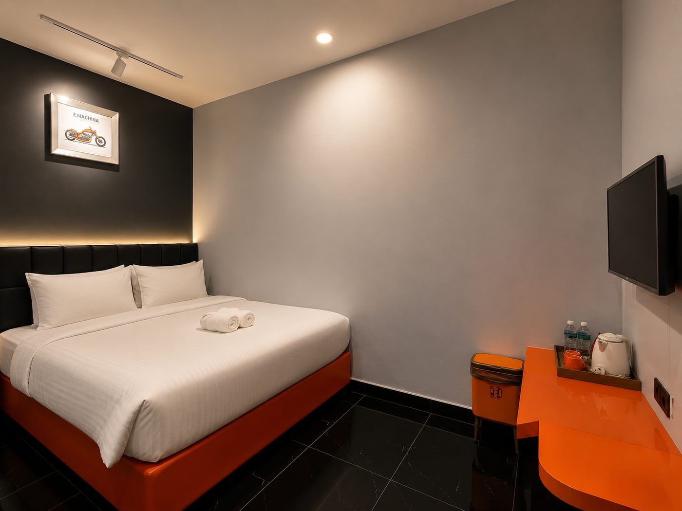 Queen Room with queen bed and clean modern finishes